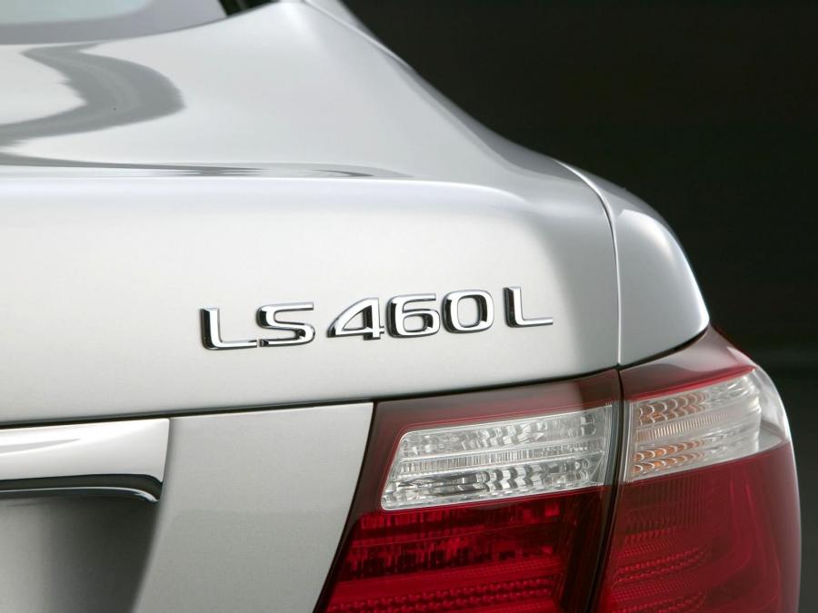  Lexus LS460 L 2007 года  (фото 11 из 22)